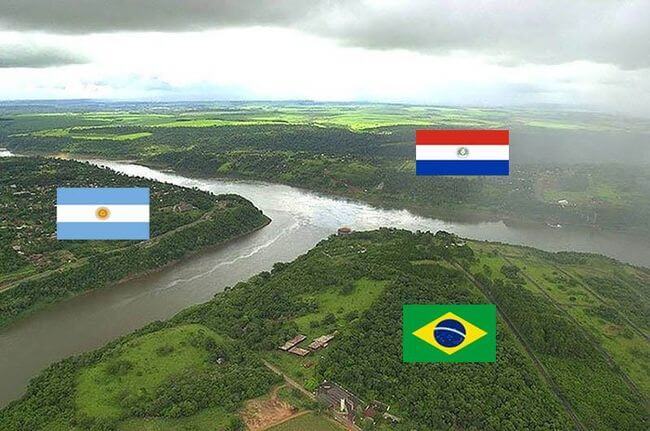 Coolest and unique international boarders you must see Argentina Brazil and Paraguay