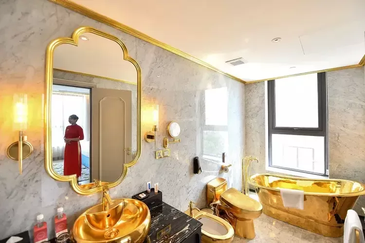 Dolce Hanoi Golden Lake The Worlds First Gold Plated Hotel 2