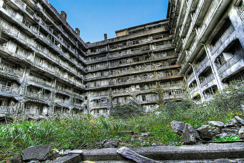 Famous abandoned cities and ghost towns in the world 2