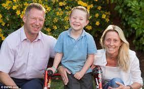 Man gave his stem cell fund to a disabled boy 1