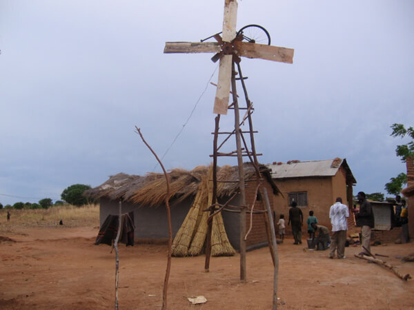 Self taught William Kamkwamba built windmill for his town 2