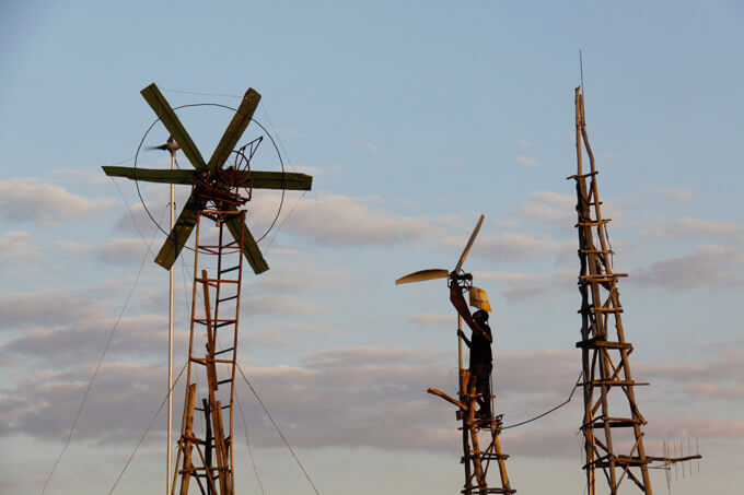 Self taught William Kamkwamba built windmill for his town 3