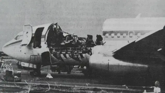 The incredible story of a plane that lost its roof in mid flight 3