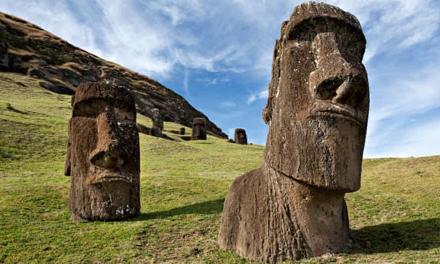Top 10 Greatest Archaeological Discovery Easter Island Moai