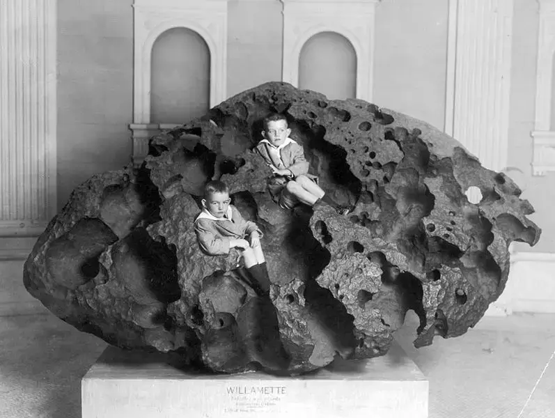 Top 6 Biggest Meteorites to Ever to Be Found on Earth image 1