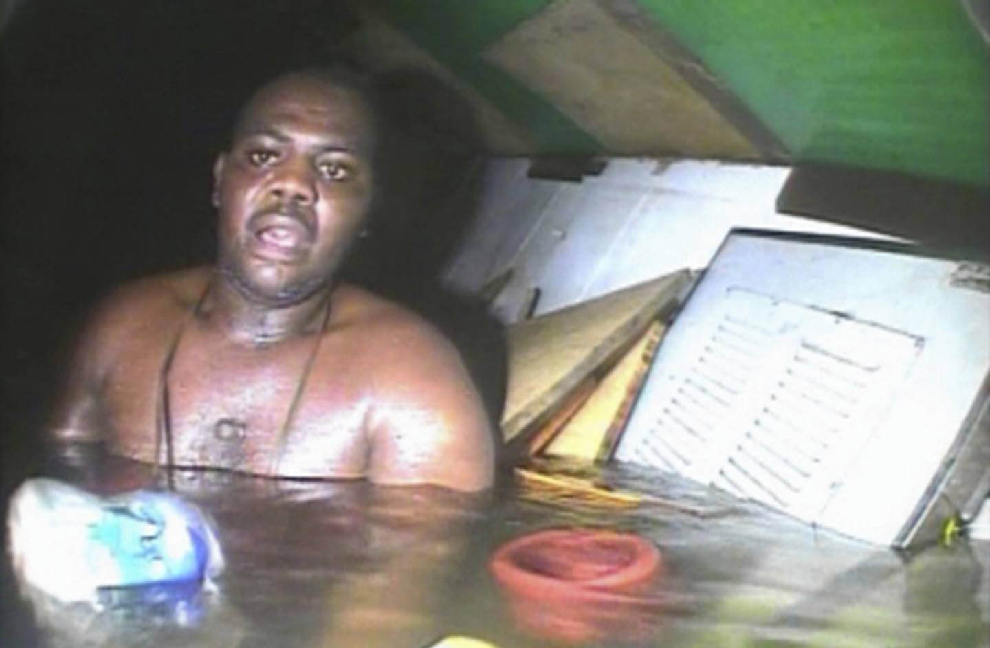 A story of a man Survived Inside Sunken Ship For Three Days