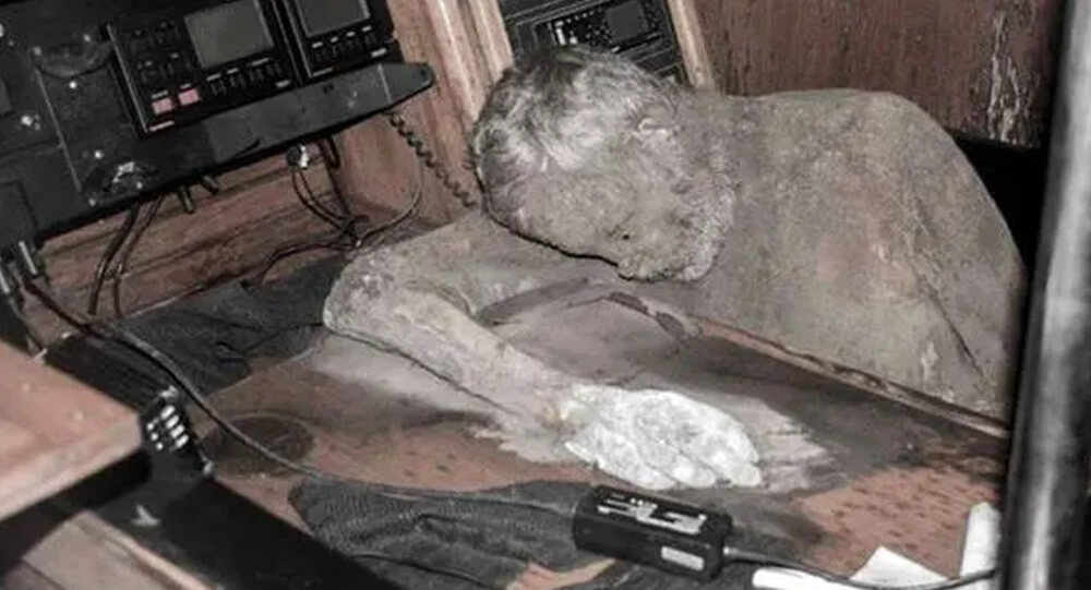 Mysterious ghost ship found with mummified captain inside [SOLVED]